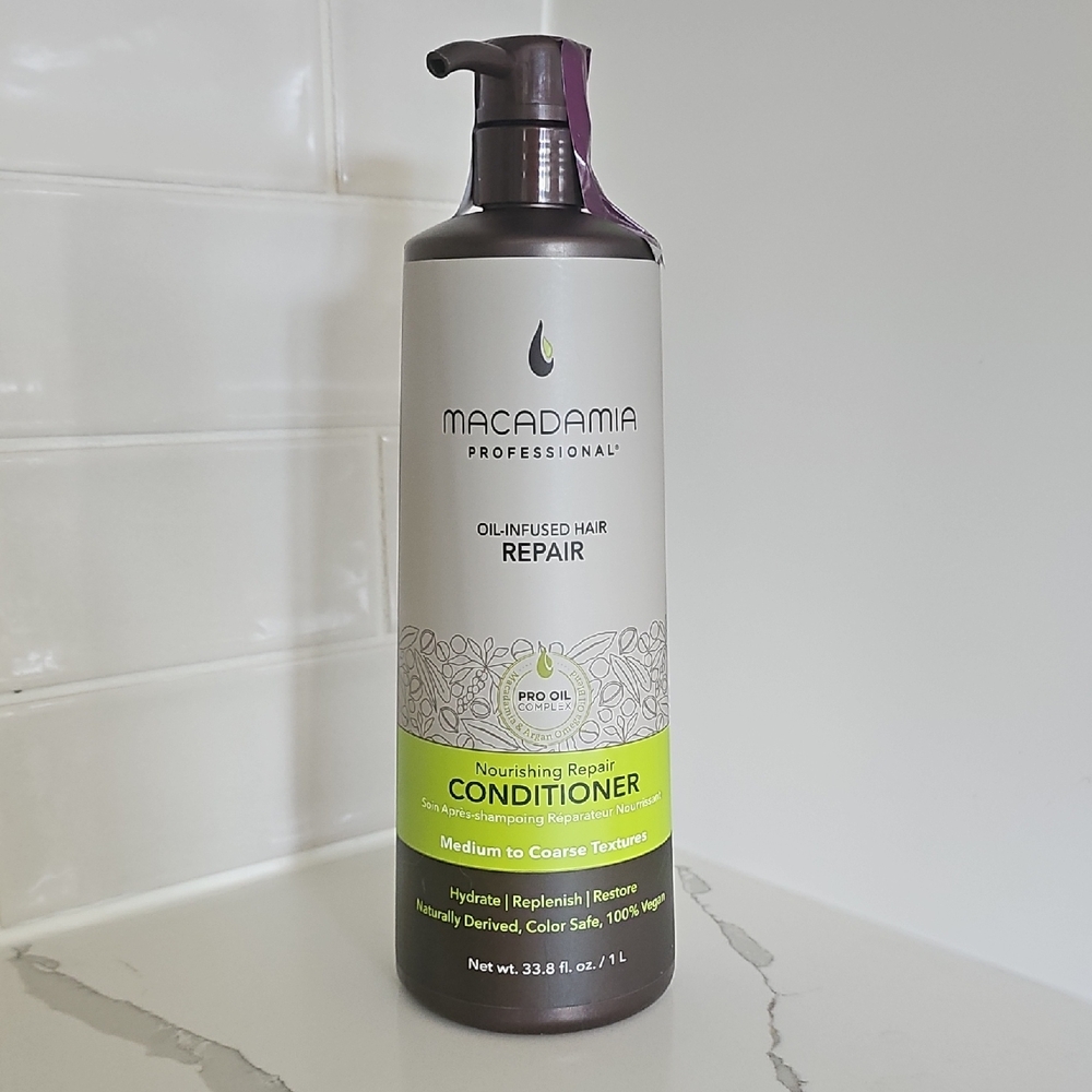 Oil-Infused Hair Repair Conditioner - Green and Gray